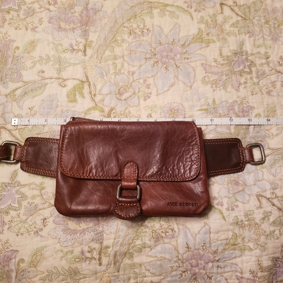100% Leather Hip Purse - Picture 12 of 16